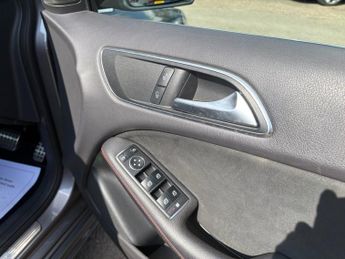 MERCEDES-BENZ B CLASS 1.5 B180d AMG Line MPV 5dr Diesel 7G-DCT Euro 6 (s/s) (109 ps)
