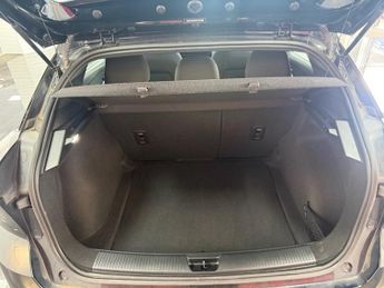 MG MG4 64kWh SE Long Range Hatchback 5dr Electric Auto (203 ps)