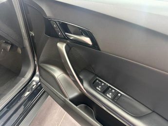 MG MG4 64kWh SE Long Range Hatchback 5dr Electric Auto (203 ps)