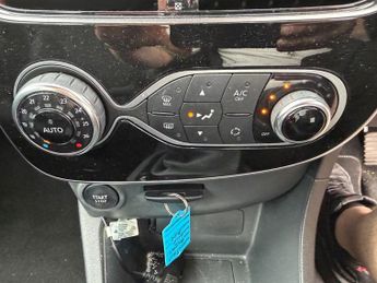 RENAULT CLIO 0.9 TCe Dynamique S Nav Hatchback 5dr Petrol Manual Euro 6 (s/s)