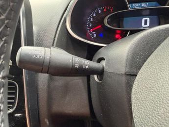 RENAULT CLIO 0.9 TCe Dynamique S Nav Hatchback 5dr Petrol Manual Euro 6 (s/s)