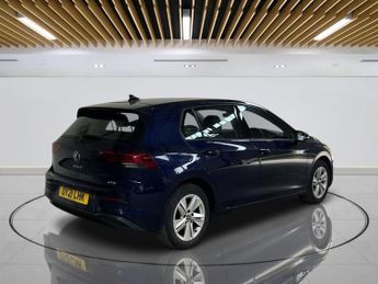 VOLKSWAGEN GOLF 1.5 eTSI MHEV Life Hatchback 5dr Petrol Hybrid DSG Euro 6 (s/s) 