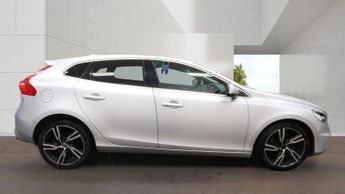 VOLVO V40 1.5 T3 GPF R-Design Pro Hatchback 5dr Petrol Auto Euro 6 (s/s) (