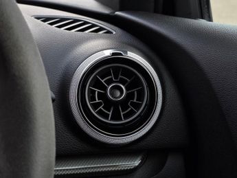 AUDI RS3 2.5 TFSI Saloon 4dr Petrol S Tronic quattro Euro 6 (s/s) (400 ps