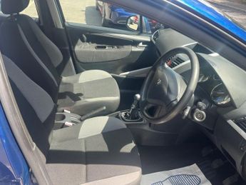 PEUGEOT 207 1.4 S Hatchback 5dr Petrol Manual (150 g/km, 75 bhp)