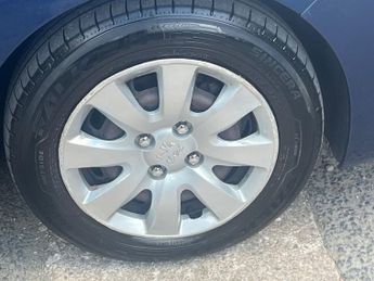 PEUGEOT 207 1.4 S Hatchback 5dr Petrol Manual (150 g/km, 75 bhp)