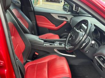 JAGUAR F-PACE 2.0 P250i R-Sport SUV 5dr Petrol Auto AWD Euro 6 (s/s) (250 ps)