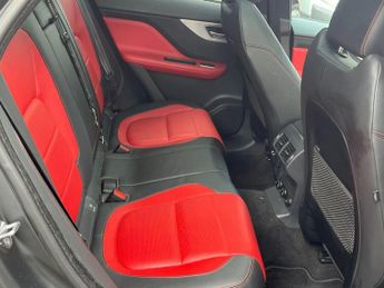 JAGUAR F-PACE 2.0 P250i R-Sport SUV 5dr Petrol Auto AWD Euro 6 (s/s) (250 ps)