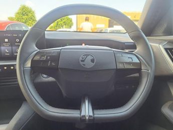 VAUXHALL GRANDLAND 1.2 Design SUV 5dr Petrol Hybrid e-DCT Euro 6 (s/s) (136 ps)