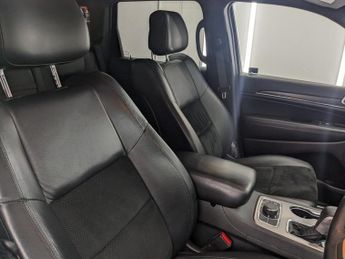 JEEP GRAND CHEROKEE 3l 5dr Auto 247 BHP