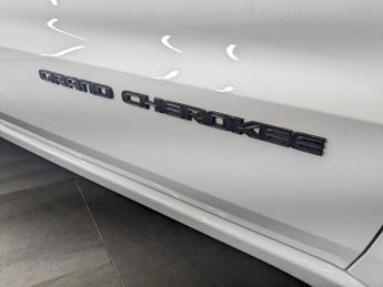 JEEP GRAND CHEROKEE 3l 5dr Auto 247 BHP