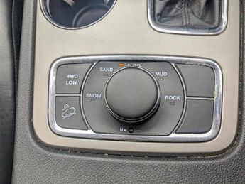 JEEP GRAND CHEROKEE 3l 5dr Auto 247 BHP