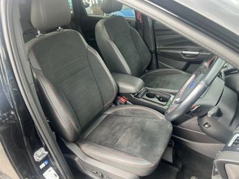 FORD KUGA 2.0 TDCi ST-Line X SUV 5dr Diesel Powershift AWD Euro 6 (s/s) (1