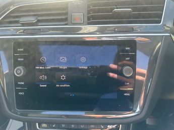 VOLKSWAGEN TIGUAN 2.0 TDI SEL SUV 5dr Diesel DSG 4Motion Euro 6 (s/s) (150 ps)