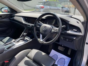 VAUXHALL INSIGNIA 2.0 Turbo D BlueInjection Elite Nav Grand Sport 5dr Diesel Autom