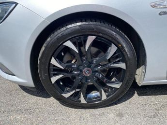 VAUXHALL INSIGNIA 2.0 Turbo D BlueInjection Elite Nav Grand Sport 5dr Diesel Autom