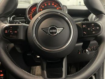 MINI HATCH 2.0 Cooper S Classic Hatchback 3dr Petrol Steptronic Euro 6 (s/s