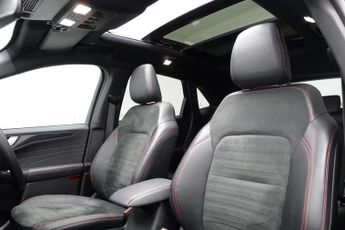 FORD KUGA 2.5 EcoBoost Duratec 14.4kWh ST-Line X SUV 5dr Petrol Plug-in Hy