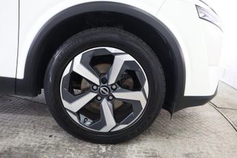 NISSAN QASHQAI 1.3 DIG-T MHEV N-Connecta XTRON Euro 6 (s/s) 5dr