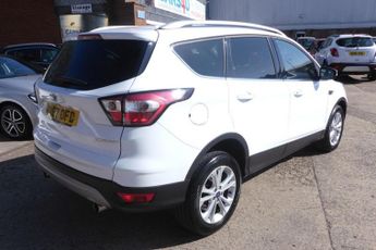 FORD KUGA 1.5 TDCi Titanium SUV 5dr Diesel Powershift Euro 6 (s/s) (120 ps