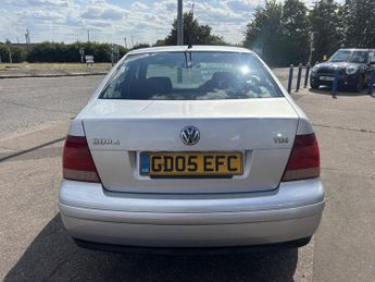 VOLKSWAGEN BORA 1.9 TDI PD Highline Saloon 4dr Diesel Manual (149 g/km, 130 bhp)