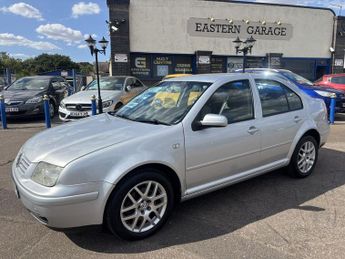 VOLKSWAGEN BORA 1.9 TDI PD Highline Saloon 4dr Diesel Manual (149 g/km, 130 bhp)