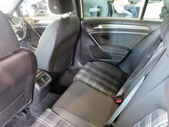VOLKSWAGEN GOLF 2.0 TDI GTD Hatchback 5dr Diesel DSG Euro 6 (s/s) (184 ps)