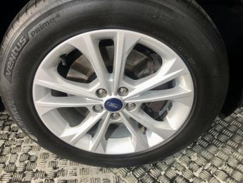 FORD KUGA 1.5 TDCi Titanium SUV 5dr Diesel Powershift Euro 6 (s/s) (120 ps