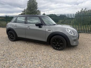 MINI Hatch 1.5 COOPER 5 DOOR LOCAL 2 OWNER CAR 