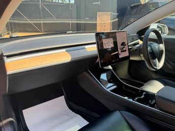 TESLA Model 3 (Dual Motor) Performance Saloon 4dr Electric Auto 4WDE (Performa