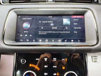 LAND ROVER RANGE ROVER EVOQUE 2.0 D150 R-Dynamic SUV 5dr Diesel Manual FWD Euro 6 (s/s) (150 p