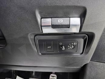 LAND ROVER RANGE ROVER EVOQUE 2.0 D150 R-Dynamic SUV 5dr Diesel Manual FWD Euro 6 (s/s) (150 p