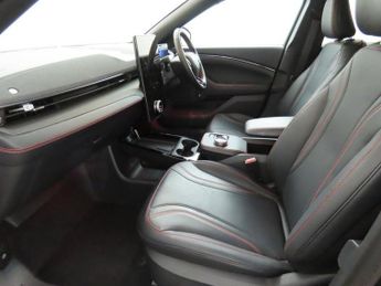 FORD MUSTANG MACH-E Extended Range 91kWh SUV 5dr Electric Automatic AWD (351 ps)