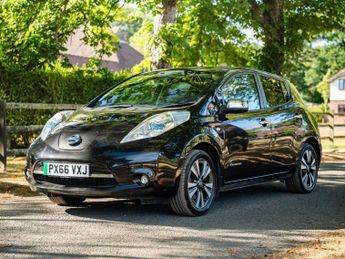NISSAN LEAF 30kWh Tekna Hatchback 5dr Electric Auto (109 bhp)