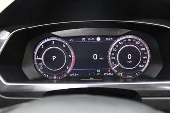 VOLKSWAGEN TIGUAN 2.0 TDI SEL SUV 5dr Diesel DSG 4Motion Euro 6 (s/s) (150 ps)