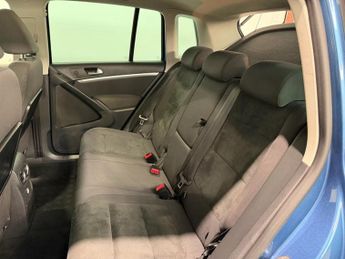 VOLKSWAGEN TIGUAN 2.0 TDI BlueMotion Tech Match SUV 5dr Diesel DSG 4WD Euro 5 (s/s