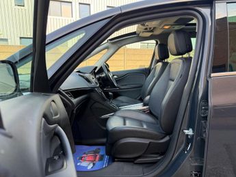 VAUXHALL ZAFIRA TOURER 2.0 CDTi Elite MPV 5dr Diesel Auto Euro 5 (165 ps)