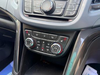 VAUXHALL ZAFIRA TOURER 2.0 CDTi Elite MPV 5dr Diesel Auto Euro 5 (165 ps)