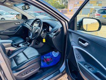 HYUNDAI SANTA FE 2.2 CRDi Blue Drive Premium SUV 5dr Diesel Auto 4WD Euro 6 (s/s)