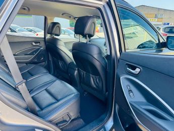 HYUNDAI SANTA FE 2.2 CRDi Blue Drive Premium SUV 5dr Diesel Auto 4WD Euro 6 (s/s)