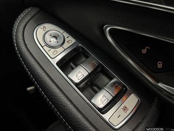 MERCEDES-BENZ C CLASS 2.1 C300dh AMG Line Estate 5dr Diesel Hybrid G-Tronic+ Euro 6 (s