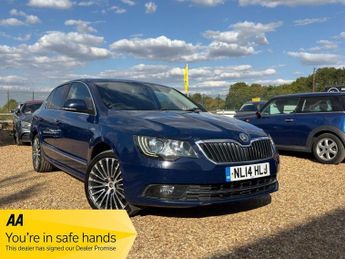 Skoda Superb 2.0 TDI Laurin & Klement Hatchback 5dr Diesel DSG 4WD Euro 5 (s/