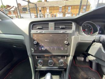 VOLKSWAGEN GOLF 1.4 TSI BlueMotion Tech SE Nav Hatchback 5dr Petrol DSG Euro 6 (