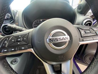 NISSAN JUKE 1.0 DIG-T Tekna SUV 5dr Petrol DCT Auto Euro 6 (s/s) (114 ps)