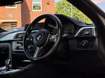 BMW M4 3.0 BiTurbo Coupe 2dr Petrol DCT Euro 6 (s/s) (431 ps)