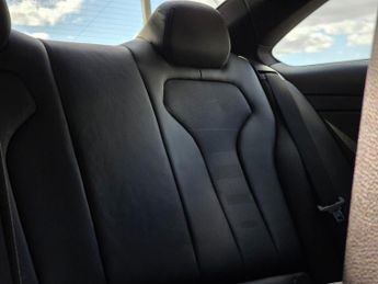 BMW M4 3.0 BiTurbo Coupe 2dr Petrol DCT Euro 6 (s/s) (431 ps)