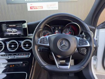 MERCEDES-BENZ C CLASS 2.1 C220d AMG Line (Premium) Saloon 4dr Diesel G-Tronic+ 4MATIC 