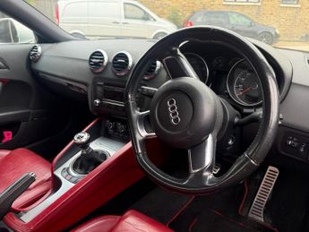 AUDI TT 3.2 TFSI V6 Coupe 3dr Petrol Manual quattro Euro 4 (250 ps)