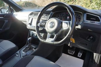 VOLKSWAGEN TIGUAN 2.0 TDI BlueMotion Tech R-Line SUV 5dr Diesel DSG 4Motion Euro 6