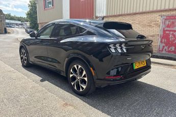 FORD MUSTANG MACH-E Standard Range 70kWh SUV 5dr Electric Automatic AWD (269 ps) Rea